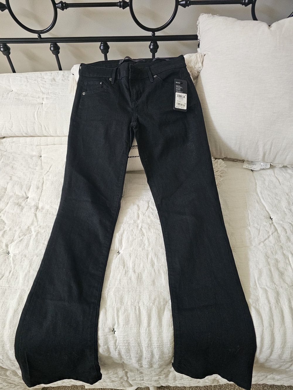 Guess Women’s Black Bootcut Low Rise Slim Fit Jeans